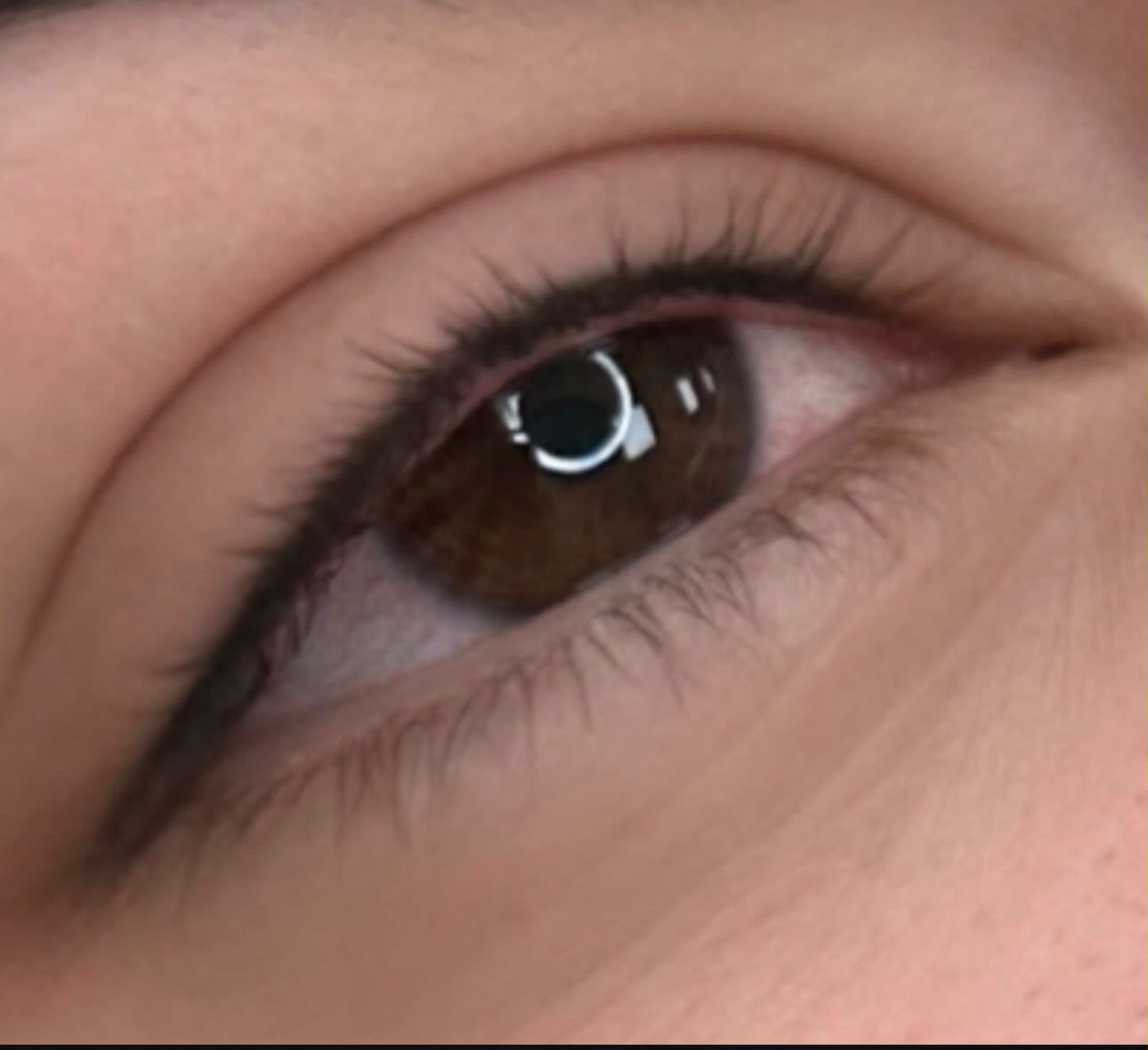 Lash line enhacement